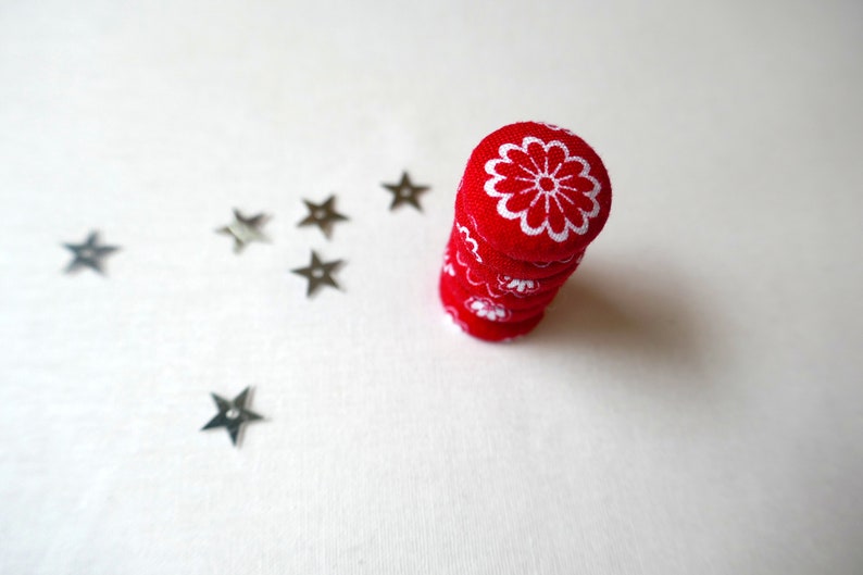 Set of 6 Fabric Button Magnet Great for Kitchen or Office Fridge Magnets Red and White Daisy Fabric Fridge Magnets