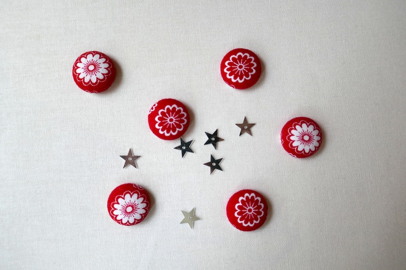 Set of 6 Fabric Button Magnet Great for Kitchen or Office Fridge Magnets Red and White Daisy Fabric Fridge Magnets