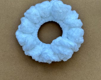 Coletero de chenilla de terciopelo blanco de ganchillo
