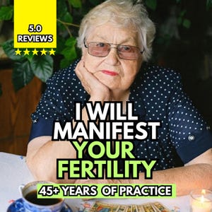 Pode incluir: Uma pessoa idosa com cabelo branco curto e óculos veste uma camisa azul-marinho com bolinhas brancas. O texto diz: 5.0 REVIEWS, I WILL MANIFEST YOUR FERTILITY e 45+ YEARS OF PRACTICE. Uma xícara de café e cartas de tarô são visíveis.