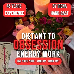Peut inclure: Un ensemble de cartes de tarot avec une illustration de bâton, un petit papier quadrillé et un bouquet de roses roses et jaunes. Les textes superposés indiquent 45 YEARS EXPERIENCE, BY IRENA HAND-CAST, DISTANT TO OBSESSION ENERGY WORK et LIVE PHOTO PROOF - SAME DAY - HAND-CAST.
