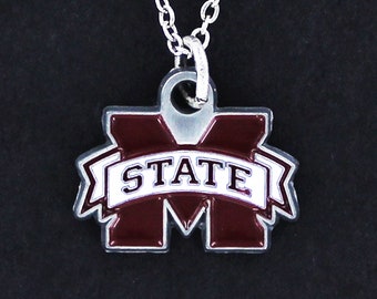 Jewel Tie 925 Sterling Silver with Gold-Toned University of Mississippi Pendant in Heart 17mm x 23mm Jewel Tie 925 Sterling Silver with Gold-Toned University of Mississippi Pendant in Heart 17mm x 23mm