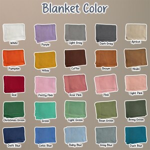 Anpassad namnfilt för babyn | Handbroderad ekologisk bomullsstickning | Neutral barnrumsdekoration | Unik babyshowerpresent bild 7