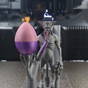 Galactic Easter Alien image 4