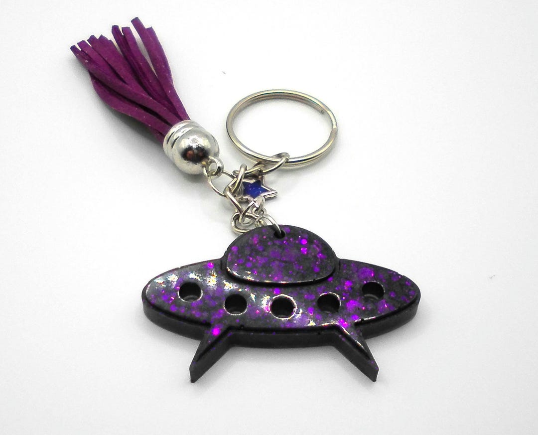 UFO Resin Keychain | Alien Spaceship Key Ring | Cute Tassel Bag Charm ...