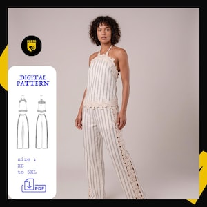 Peut inclure: Une femme porte un haut dos nu et un pantalon assorti, crème avec des rayures verticales grises. Le haut et le pantalon sont ornés de dentelle. L'image comprend également un motif numérique avec des tailles de XS à 5XL.