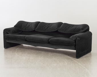 Vico Magistretti Maralunga Black Sofa by Cassina, Italy