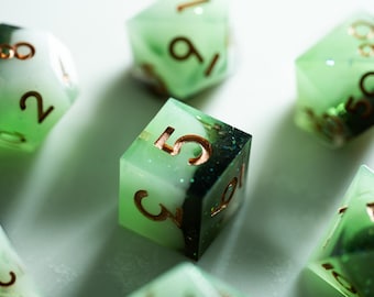 Sharp Edge DND Dice Set – Green and Black Dice with Gold Numbers – 7pc Polyhedral RPG Dice for Dungeons and Dragons