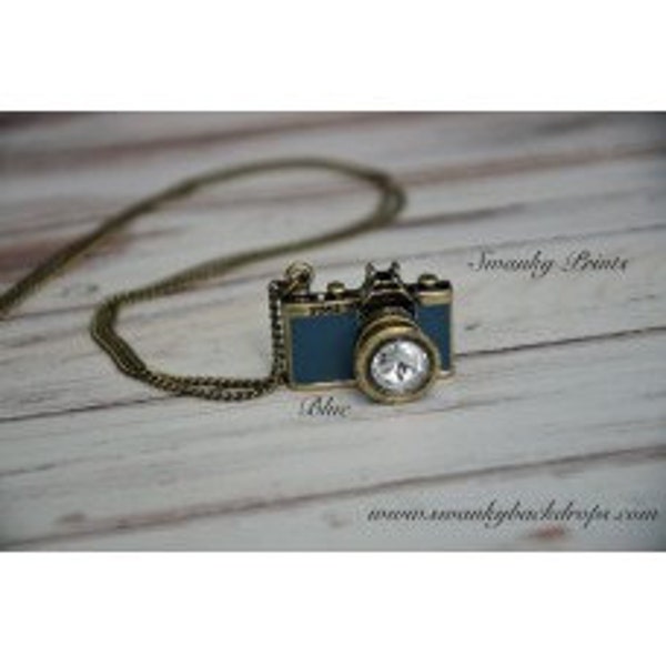 NEW ITEM / Photographer Gift / Bronze Vintage Camera Necklace