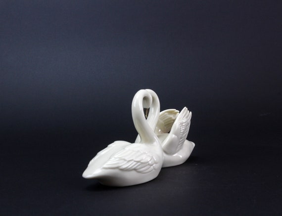 Elegant Swans Figurine by Lenox | The Music Box Company