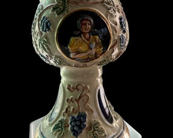 Jarra de cerveza de cerámica alemana Frankfurt Relief Brewer de 5,5 pulgadas.