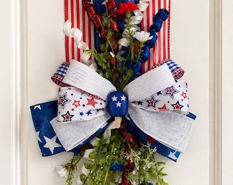 Colgante de puerta patriótico de doble cara hecho a mano / Guirnalda americana roja, blanca y azul
