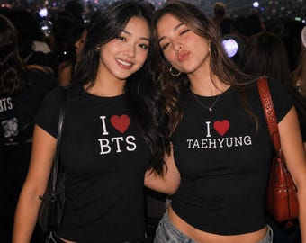 Uwielbiam koszulkę BTS Baby Tee/Youth Fit Tshirt, kocham Jungkooka, kocham Jimina, kocham Taehyunga, kocham Sugę, kocham J-Hope'a, kocham Namjoona, kocham Jina