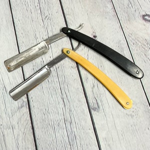 Set of 2 Vintage Straight Razors - Dubl Duck Pearlduck & Worcester Razor Co.
