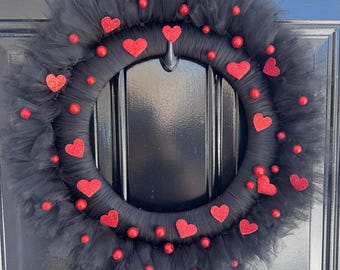 Black Tulle Valentine's Day Wreath – Red Hearts & Accents, 24 Inch