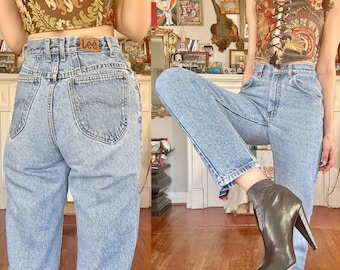 W34 L32 — vintage Levi's 501xx Jeans Men — 1990s, Twist Left Leg