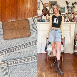 Puede incluir: Un juego de tres tazas de cerámica con un acabado mate moteado. Cada taza presenta un color diferente: azul claro, crema y gris. Las tazas tienen un diseño simple y moderno con una forma redondeada y un asa cómoda.