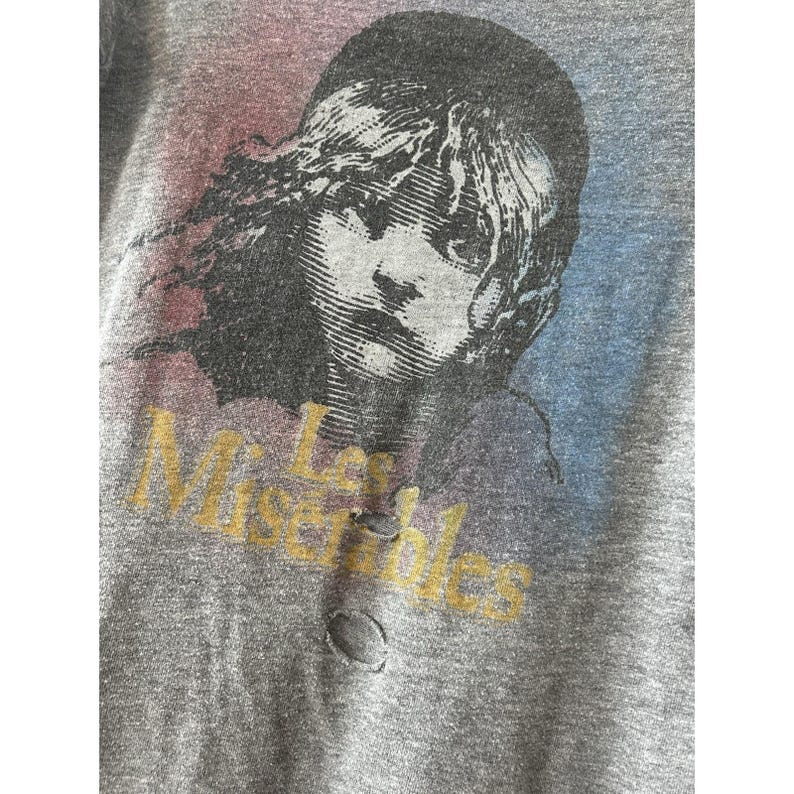 Chaser For Urban Outfitters Les Miserables T-Shirt Size Large Thrashed Vintage image 7