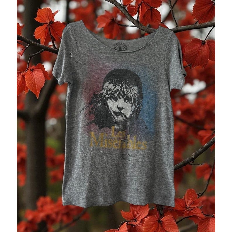 Chaser For Urban Outfitters Les Miserables T-Shirt Size Large Thrashed Vintage image 1