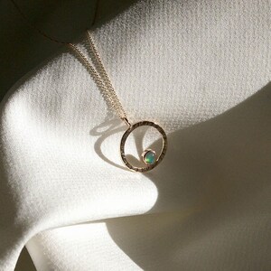 Kyra. Opal. 18K yellow gold