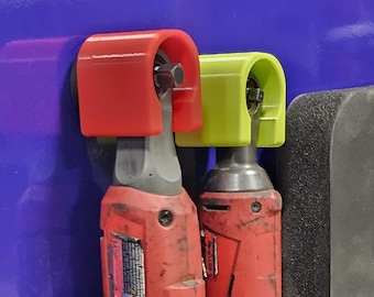 Magnetic Milwaukee M12 Ratchet Holder