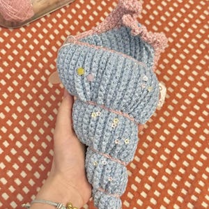 Crochet Seashell Bag with Sequins, Mermaidcore Shell Purse, Handmade Ocean Inspired Handbag, Fairycore Crochet Pouch, Unique Summer Beach