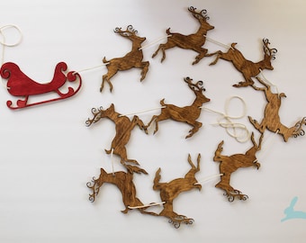 Santa's Reindeer Garland