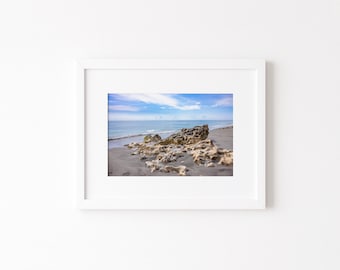 Papier mat encadré de Blowing Rocks | Art mural côtier | Photographie de plage | Décoration pour la maison et le bureau