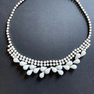 Vintage White Milk Glass Choker Weiss Style Necklace Pronged Milk Glass Stones Hollywood Glam Vintage Jewelry Gift for Her