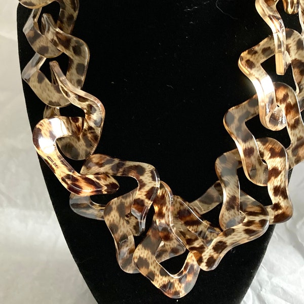 Super Chunky Acrylic Leopard Print Statement Necklace Light Weight Fun Stylish Fashion Statement Vintage 90's necklace