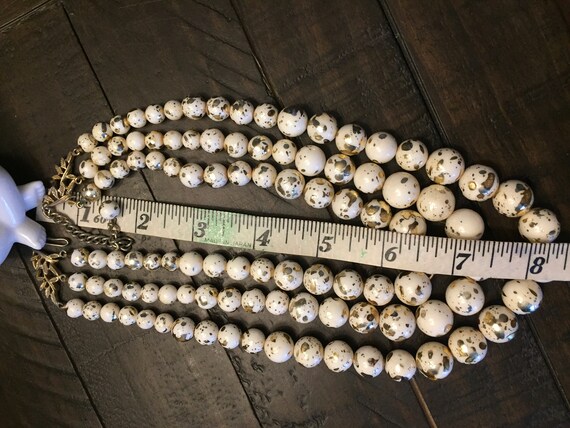 Vintage Triple Strand Beads Gold + White Flecked … - image 8