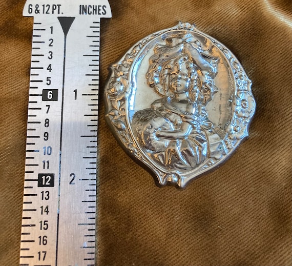 Art Nouveau Cameo Silver Brooch Repousse Lady Cam… - image 6