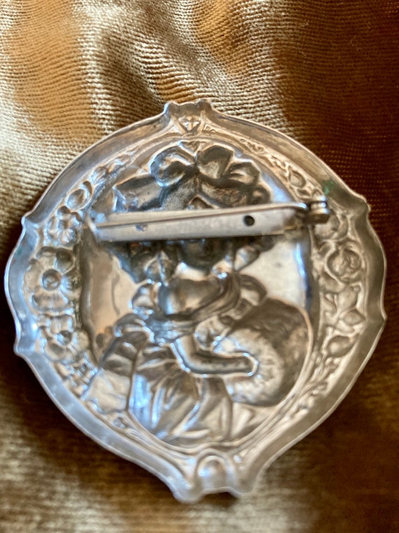 Art Nouveau Cameo Silver Brooch Repousse Lady Cam… - image 3