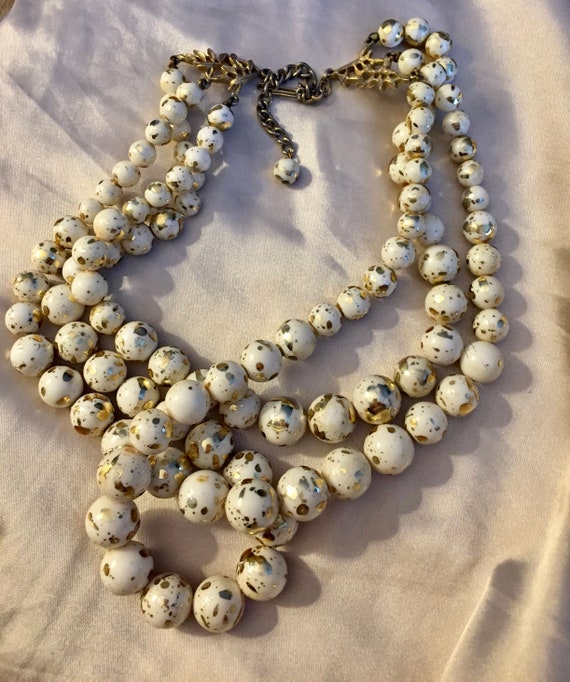 Vintage Triple Strand Beads Gold + White Flecked … - image 4