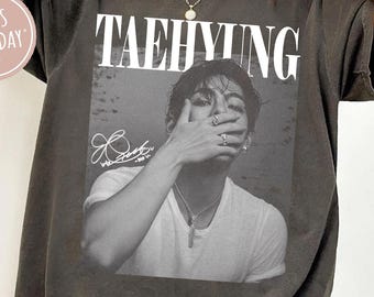 Comfort Colors Vintage V Comfort Colors Shirt, Kim Taehyung Pose Retro 90s Shirt, Gifts For Him/Her