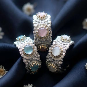 Daisy Cat's Eye Gemstone Ring | Moonstone-Style Vintage Floral Ring | Silver-Plated Adjustable Open Band