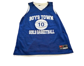 Camisa de basquete Nike feminina tamanho médio azul reversível masculina Town #10 em excelente estado.