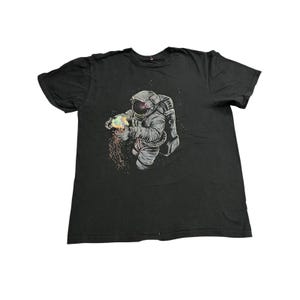 Koszulka męska z nadrukiem astronauty i meduzy Threadless w kolorze czarnym, doskonała, z grafiką