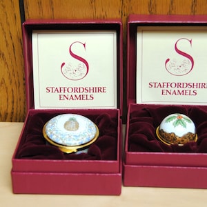 英国STAFFORDSHIRE ENAMELS ピルケース　テディベアピルケース Staffordshire Enamels Marmalade Cat Trinket/Pill Box