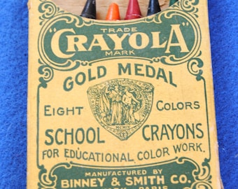 Antique Crayola Gold Medal School Crayons
