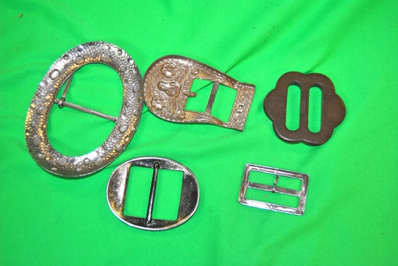 Vintage Belt or Strap Buckles 5 sold together - image 7