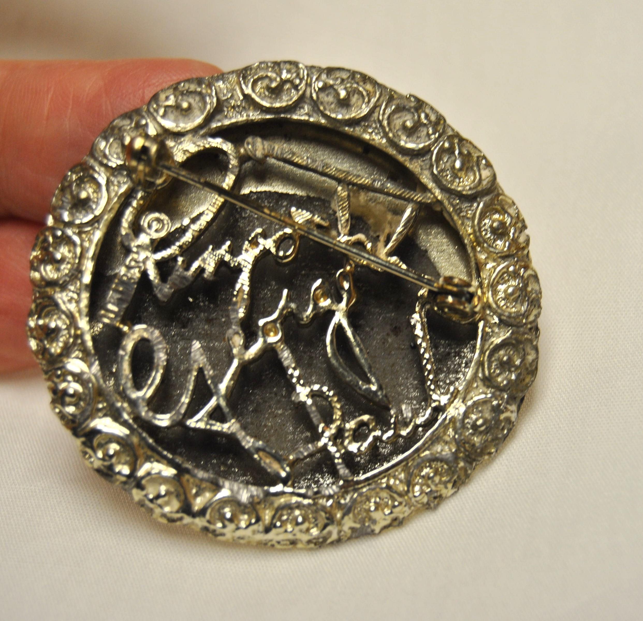 60年代　ヴィンテージ　ビートルズ　ブローチ Beatles Brooch 1964 Vintage Abggoodstuff - Etsy