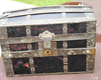 Antique Doll Travel Trunk Jenny Lind