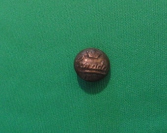 B281) Vintage Canadian Military Uniform Button