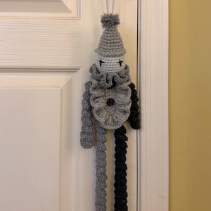 Haakpatroon voor een clownpop – Sad-Eye Pete Amigurumi, geïnspireerd op een nar | Little Aud Things afbeelding 3