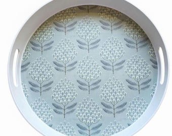 Serving round melamine trays with cut-out oval handles, 16 inch