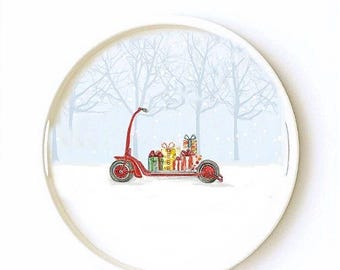 Serving round melamine trays with cut-out oval handles, 16 inch