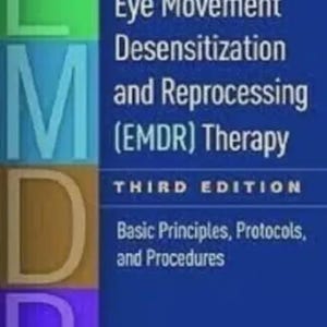 Könnte beinhalten: Buchcover für "Eye Movement Desensitization and Reprocessing (EMDR) Therapy" von Francine Shapiro. Der Titel steht in weißer Schrift auf blauem Hintergrund. Die Buchstaben E, M, D und R sind vertikal in Grün, Blau, Gold und Lila gestapelt.