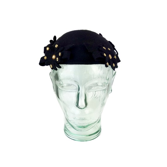 1940s Black Wool Felt Skull Cap with Studded Flowe