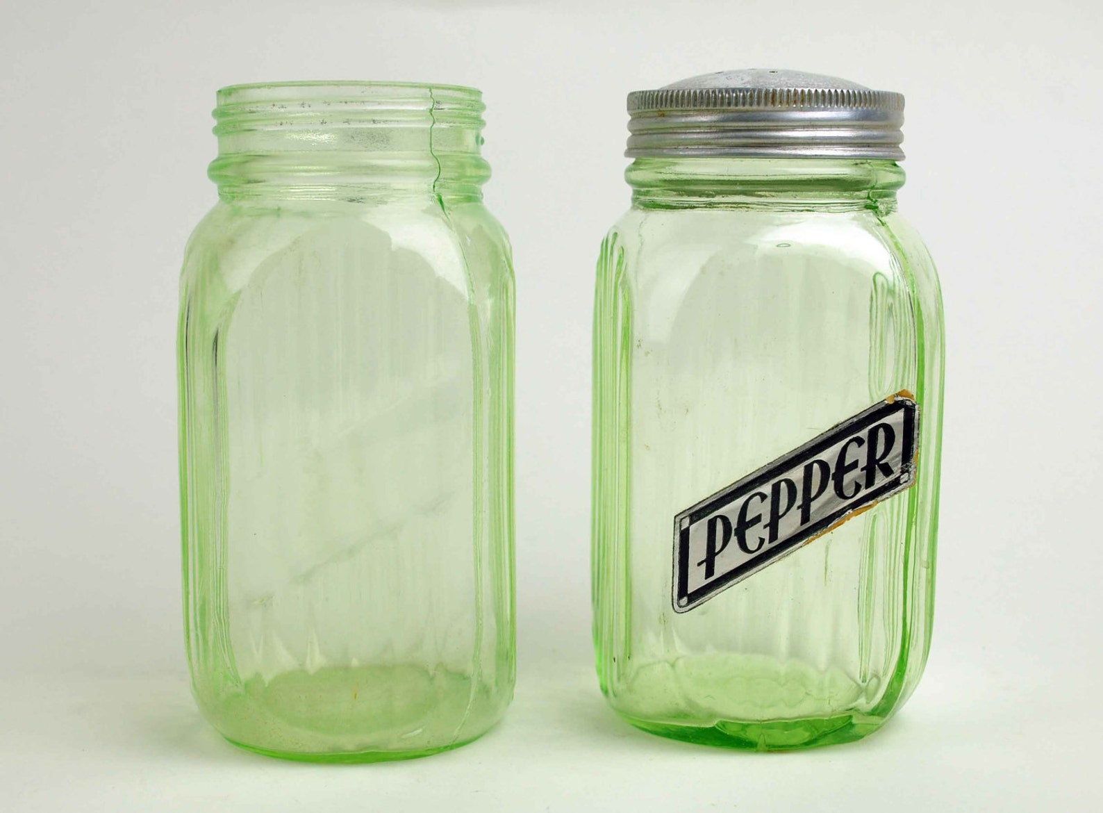 Green Depression Glass Hoosier Shakers Anchor Hocking Salt Etsy